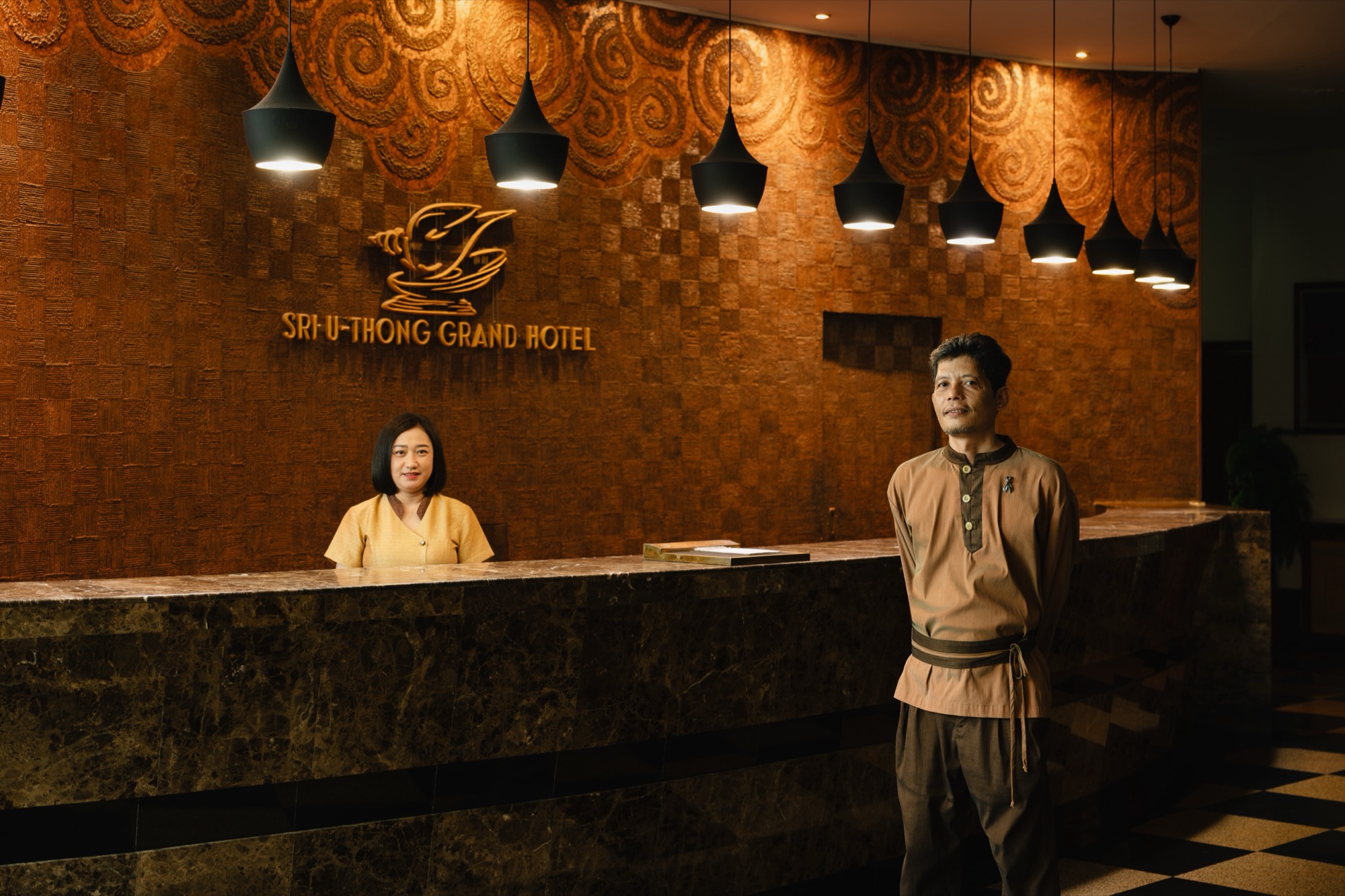 Sri U-Thong Grand Hotel exterior